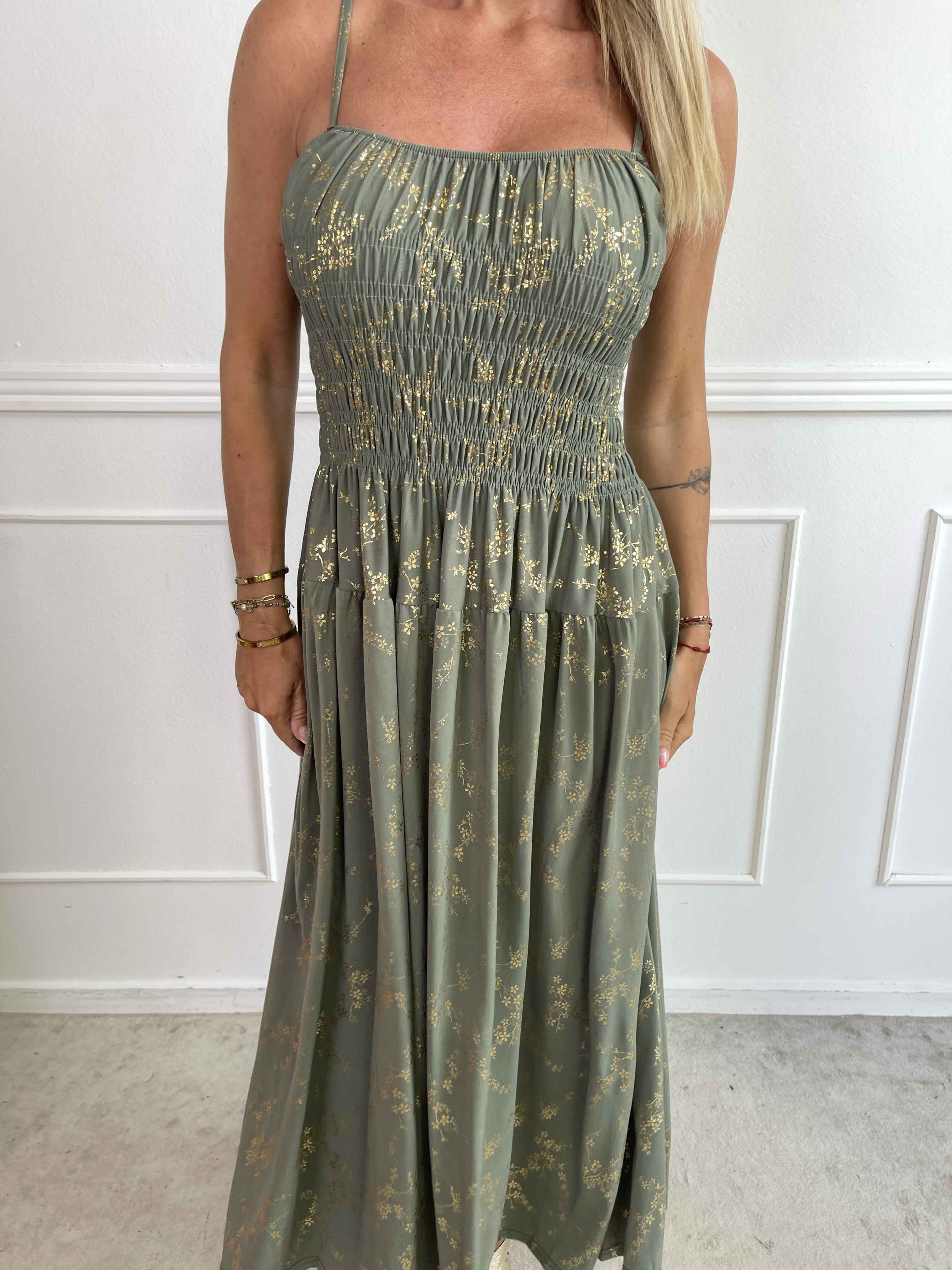 Maira Gold - Sød elastisk stropkjole med guld print og smock